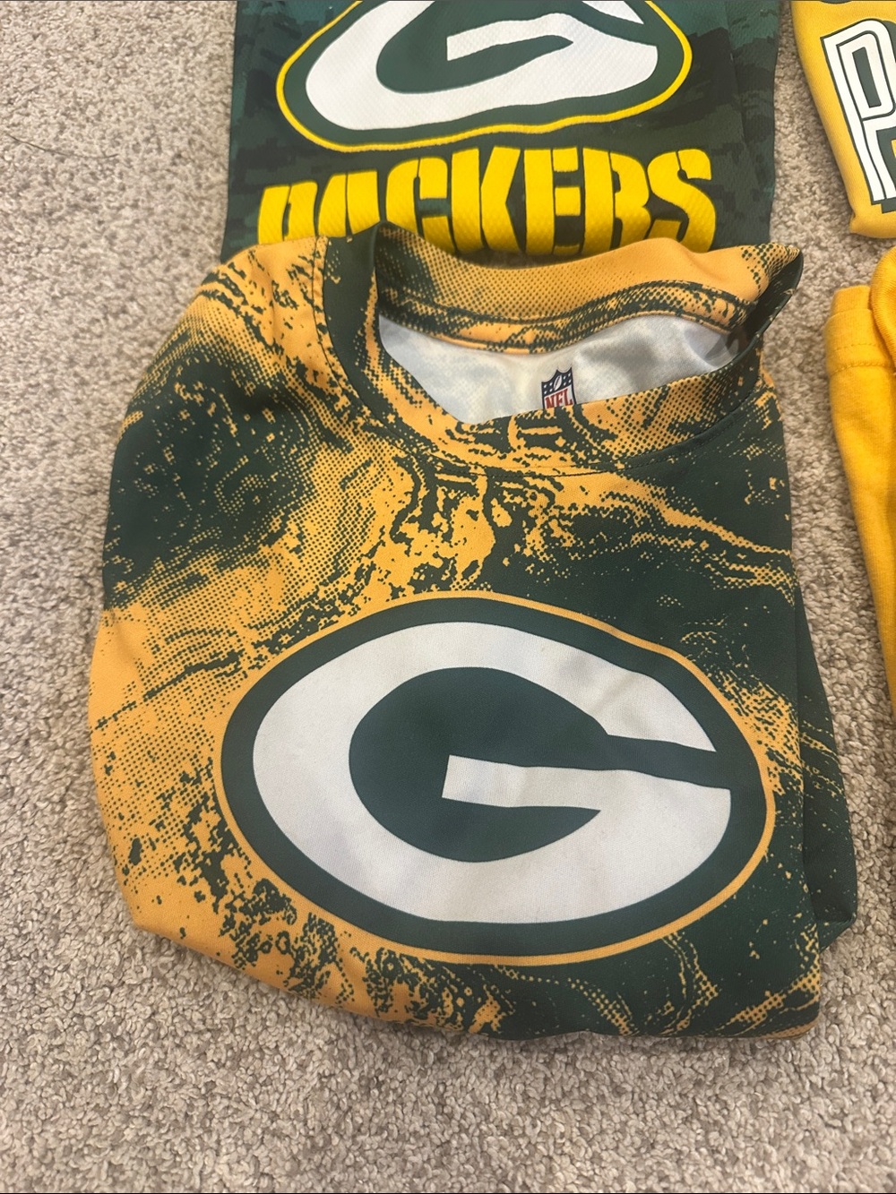 NFL Green Bay Packers Graphic Tops Bundle 5/6 - Picture 2 of 7